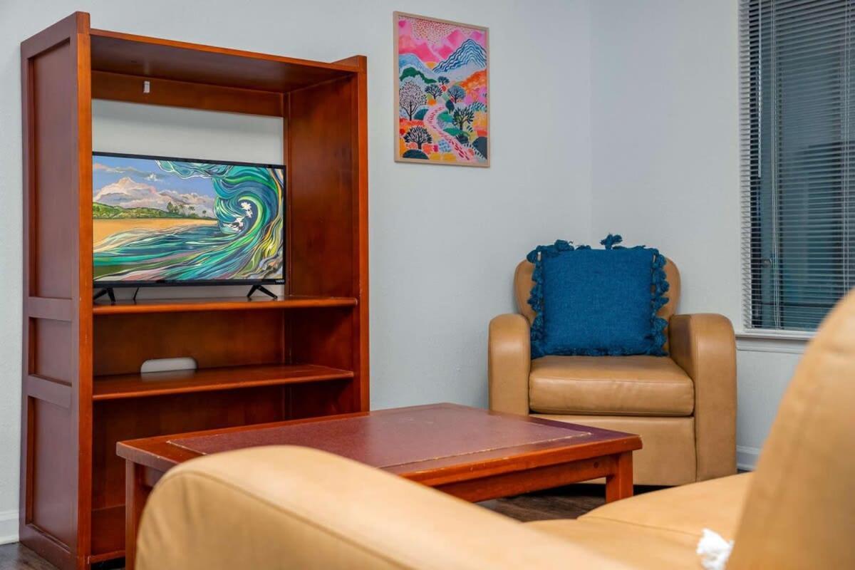 Budget Friendly Sleeps 8 Discounts Available Тампа Экстерьер фото